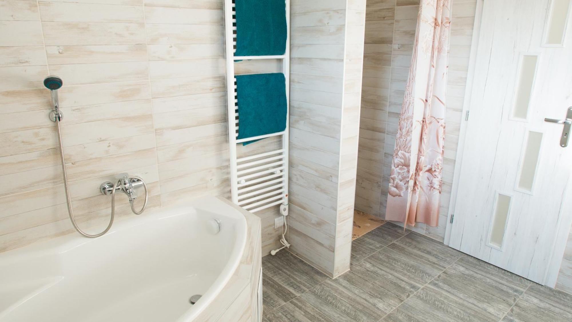 Royal House Trencin Villa Ngoại thất bức ảnh