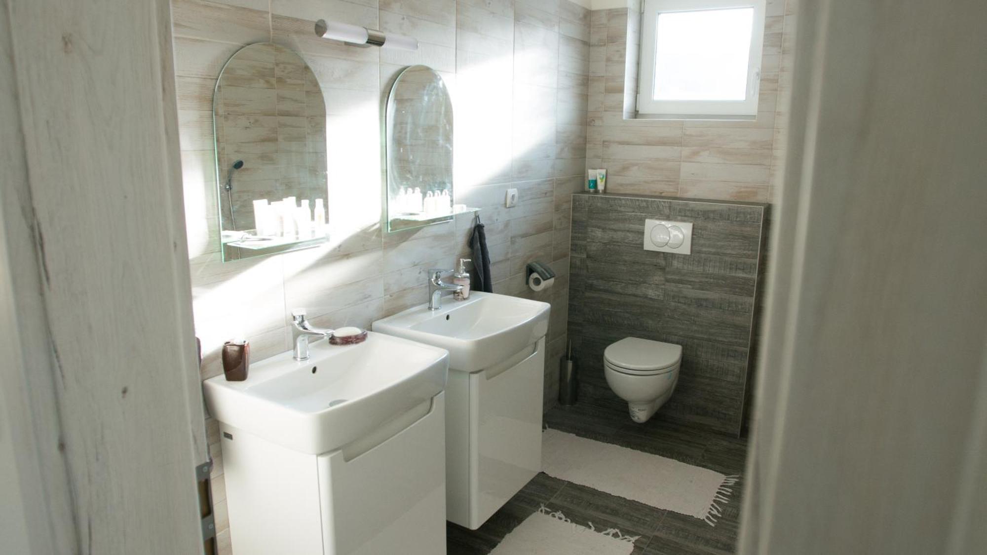 Royal House Trencin Villa Ngoại thất bức ảnh